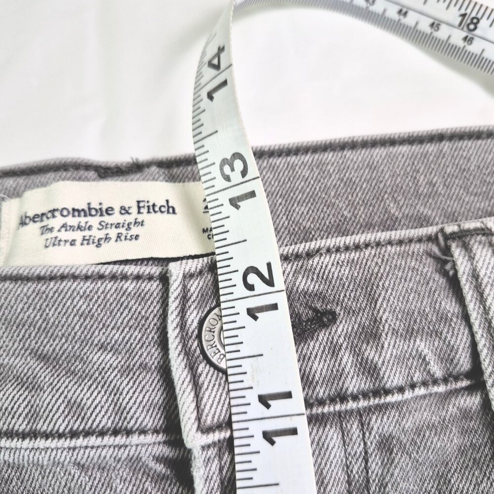 Abercrombie & Fitch Curve Love Jeans Size 28 Ultra High Rise 90's Straight Leg - Picture 7 of 8